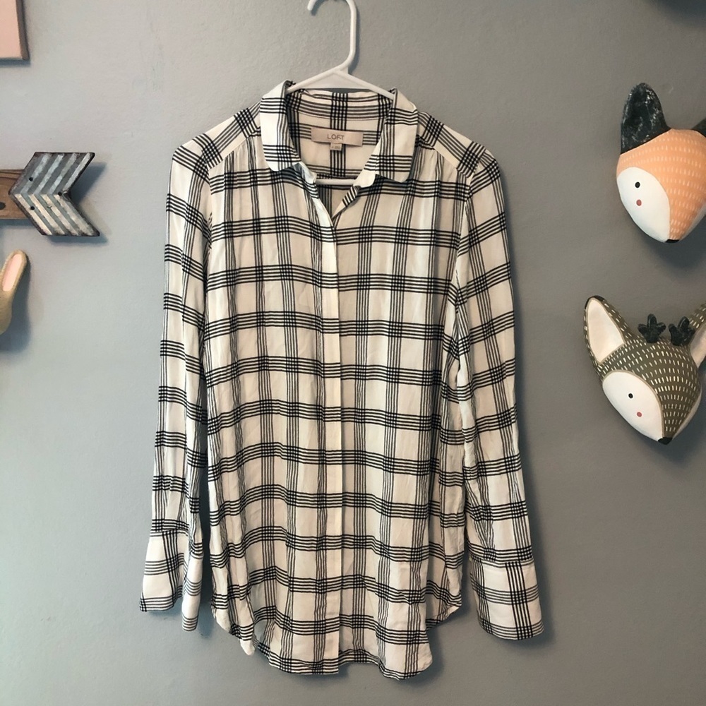 Loft Plaid Button Down Size Medium - image 1